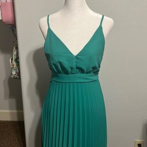 Jessica Simpson green tea length dress